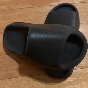 Black Yeezy Slide Sandals